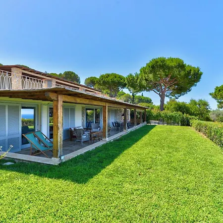 別荘 Bacio Del Sole カポリーヴェリ