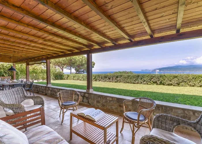 Bacio Del Sole 別荘 カポリーヴェリ