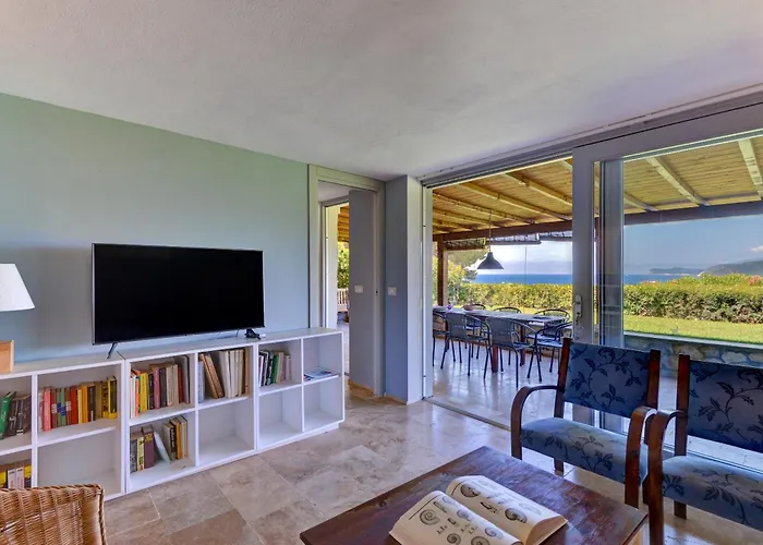 別荘 Bacio Del Sole カポリーヴェリ